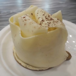 Torta de toblerone blanco