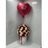 Rosas Rojas y Blancas con chocolates y Globo