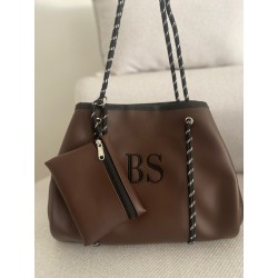 Cartera Standard color Marrón oscuro en Ecocuero con portacosméticos
